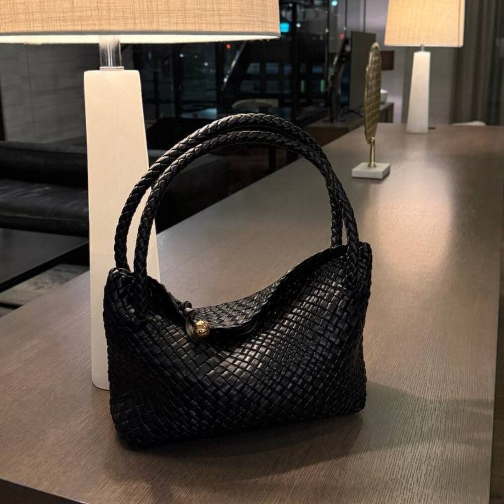 Luna Weave – A Genuine Leather Woven Bag for True Style Enthusiasts